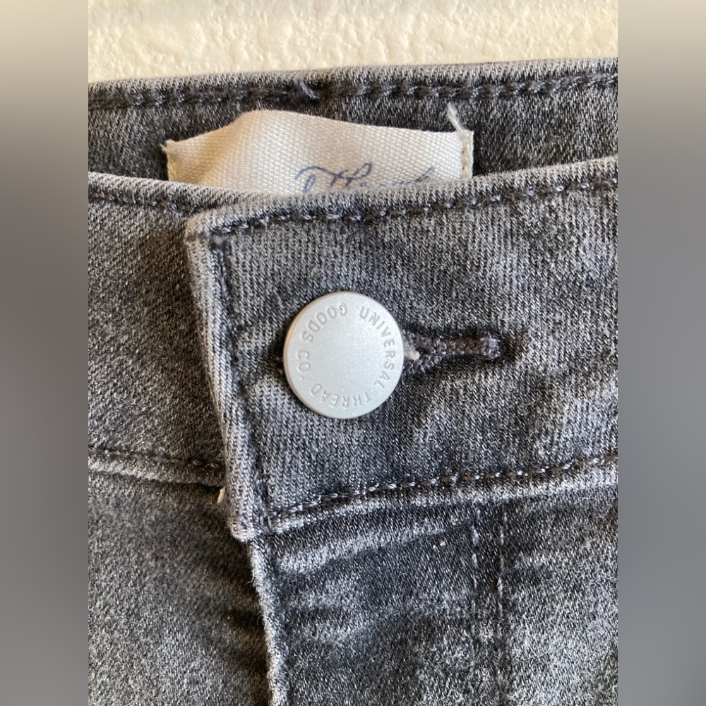 Universal Thread Dark Charcoal Gray High Rise Skinny Jeans Size 10 Short - Picture 4 of 11